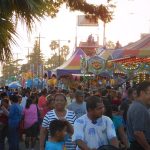 Salvadoreños en Los Ángeles celebran su día