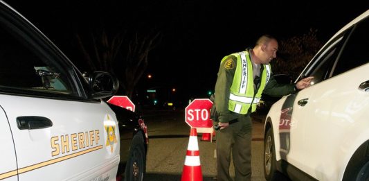 Es ilegal manejar bajo los efectos de la marihuana en California