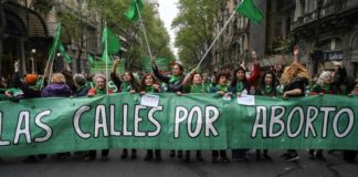 Reclamo por aborto legal sigue en las calles de Argentina