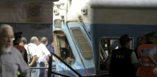 Condenan a exministro De Vido en Argentina por mortal choque de tren