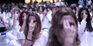 'Yoga por la paz', la primera actividad del líder indio en Argentina