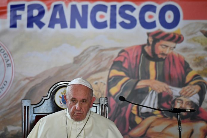 Papa pide solución "justa y pacífica" para superar crisis en Venezuela
