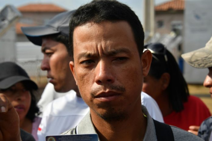 En los cuarteles venezolanos "no hay comida", dice sargento desertor