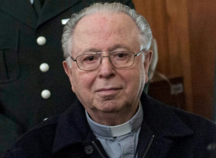 Justicia chilena condena a Iglesia a indemnizar a víctimas de abusos de exsacerdote