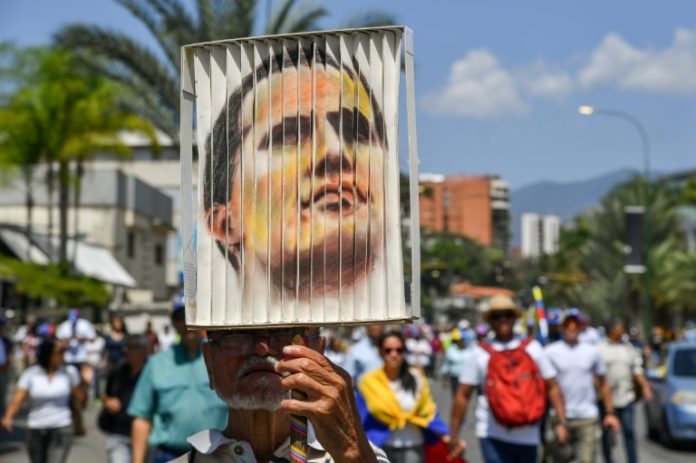 La embajadora de Venezuela critica la "extrema incoherencia" de la UE en la crisis