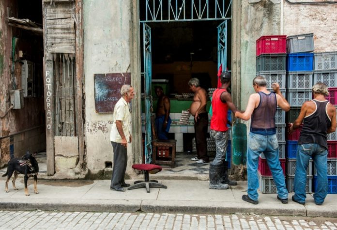 Desabastecimiento en Cuba y cerco de EEUU agitan fantasma del "Periodo Especial"
