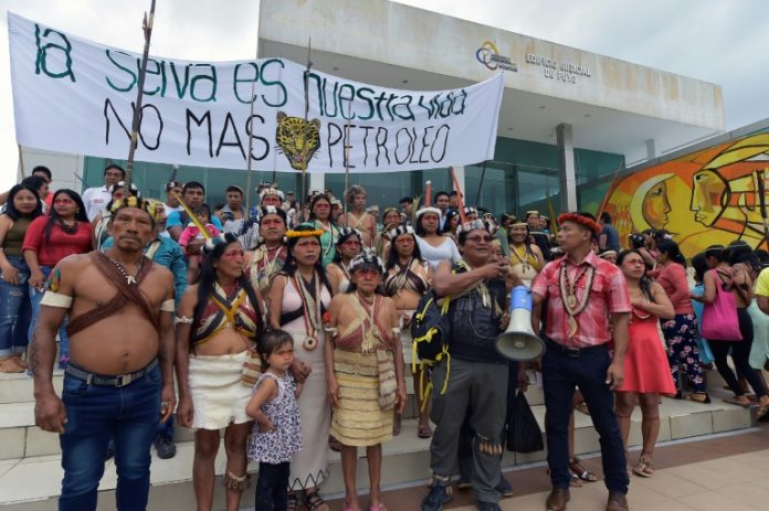 Indígenas de Ecuador marchan para mantener su territorio libre de petroleras