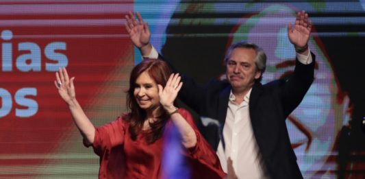 Argentina impone estricto control cambiario tras victoria del peronismo