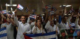 Repatriación de médicos cubanos, golpe político y económico