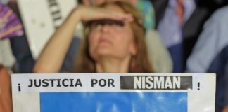 Documental 5 años después de muerte del fiscal Nisman aviva dudas y grieta entre argentinos