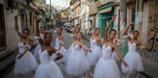 El Ballet Manguinhos lucha por subsistir en una favela de Río