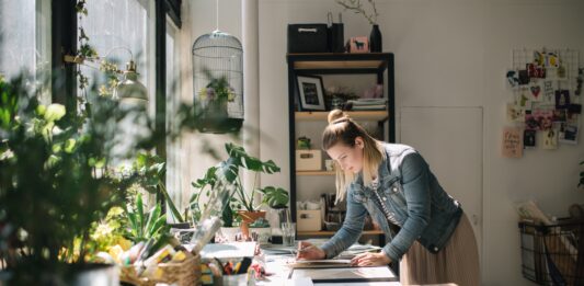 Guía básica de impuestos para emprendedoras y trabajadoras independientes