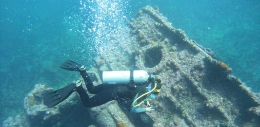 Bajo el azul del pacífico: proyecto arqueológico en Baja California revela tesoros submarinos