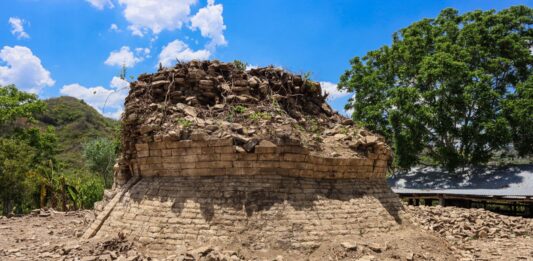 Descubren importante monumento prehispánico en Tecacahuaco