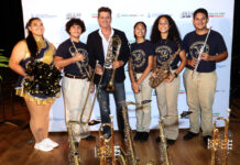 Carlos Vives impulsa la educación musical en Miami con la Fundación Cultural Latin GRAMMY