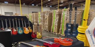 Descubren cargamento de guitarras Gibson falsas valoradas en más de 18 millones de dólares