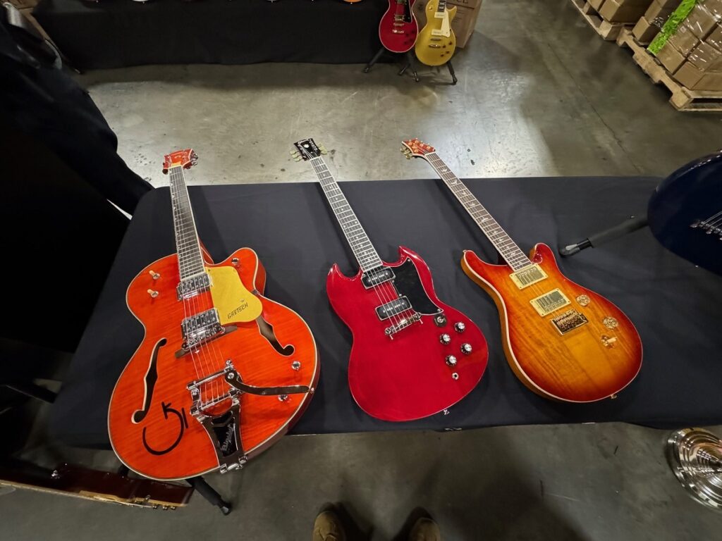 Descubren cargamento de guitarras Gibson falsas valoradas en más de 18 millones de dólares