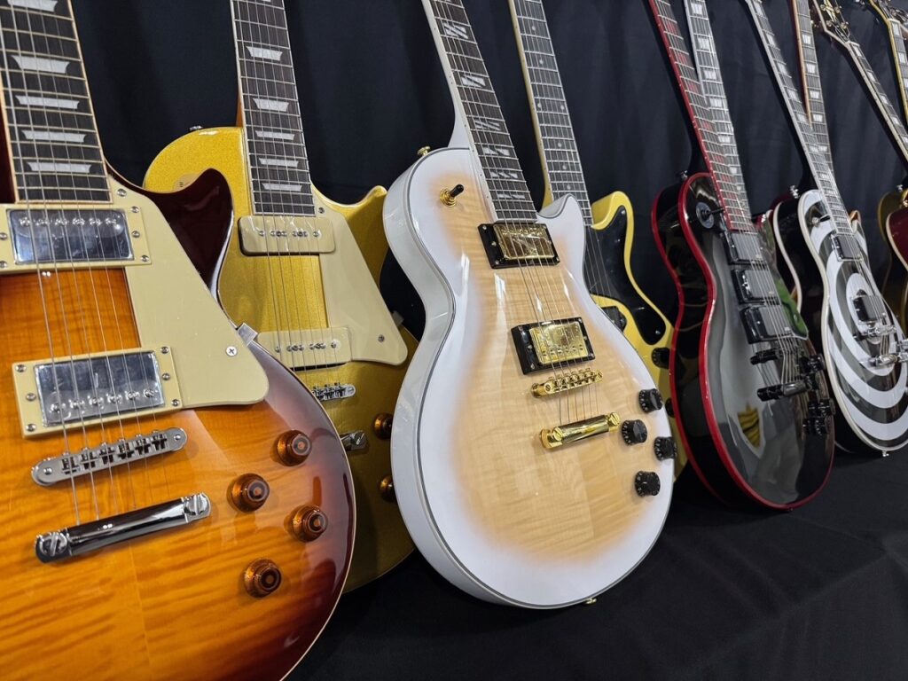 Descubren cargamento de guitarras Gibson falsas valoradas en más de 18 millones de dólares 