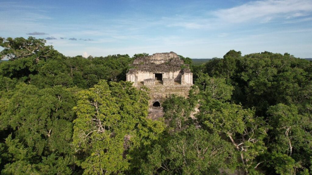 Descubrimientos en Dzibanché revelan claves sobre el poder de la dinastía Kaanu'l