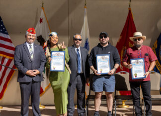 Día de los Veteranos reflexión y apoyo entre compañeros en Cal State LA