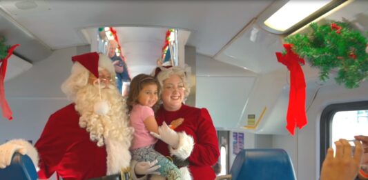 El Holiday Express de Metrolink regresa para brindar magia navideña en el sur de California