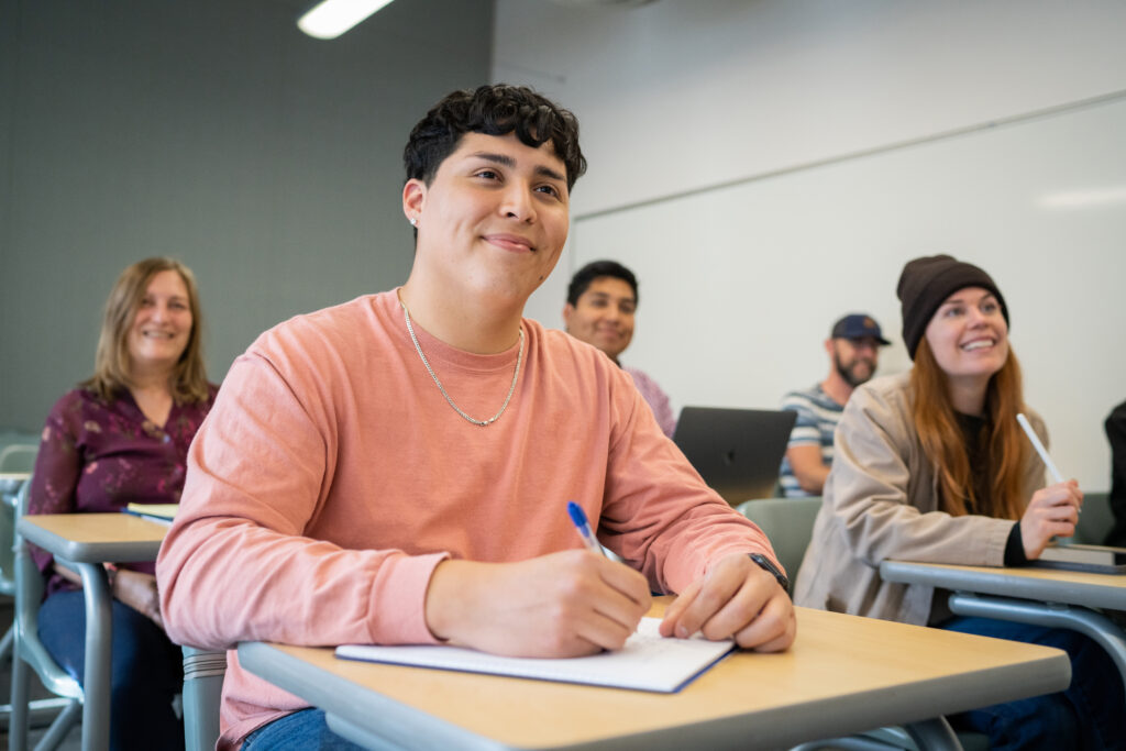 Fecha límite para los estudiantes de California que buscan transferirse a universidades