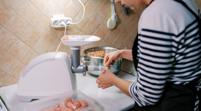 Cómo protegerse del E. coli durante la preparación de comidas festivas