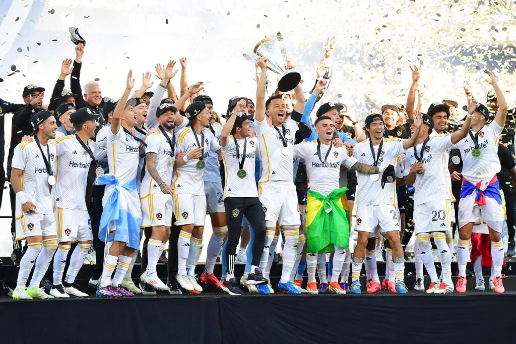 El LA Galaxy conquista su sexta MLS Cup en una histórica victoria ante los Red Bulls