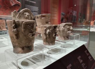 Entre dioses y mercaderes La exposición de Ek Chuah y el legado comercial maya en Yucatán