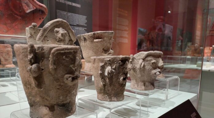 Entre dioses y mercaderes La exposición de Ek Chuah y el legado comercial maya en Yucatán