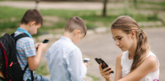 Ventajas y desventajas de los teléfonos celulares para niños