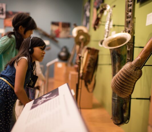 Fomentando futuros músicos Museo GRAMMY ofrece entrada libre a jóvenes