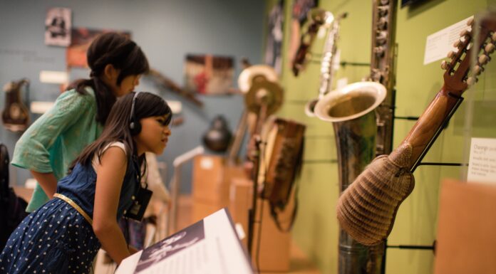 Fomentando futuros músicos Museo GRAMMY ofrece entrada libre a jóvenes