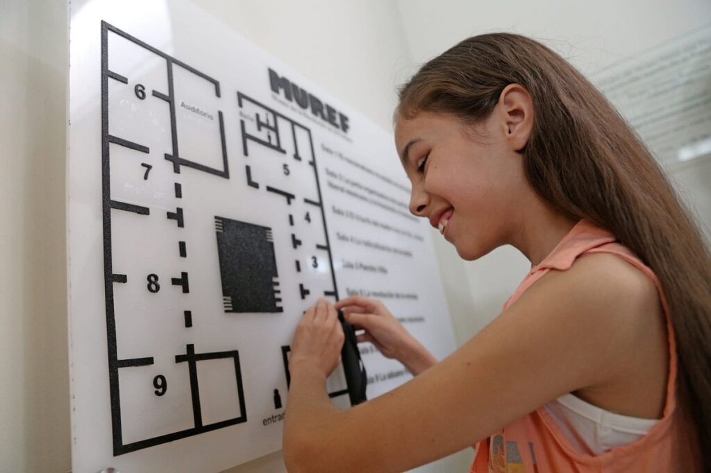 Innovaciones en Braille Museos de Chihuahua refuerzan la inclusión visual 