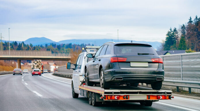 Aumentan las estafas con grúas en California víctimas de accidentes ven sus autos retenidos por dinero en efectivo