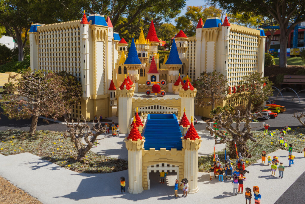 Descubre la renovada MINILAND Las Vegas en LEGOLAND California Resort 