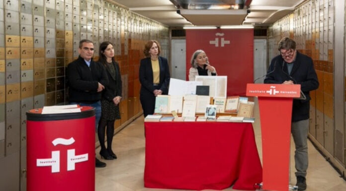 El Instituto Cervantes amplía su legado con obras de Juan Larrea y César Vallejo