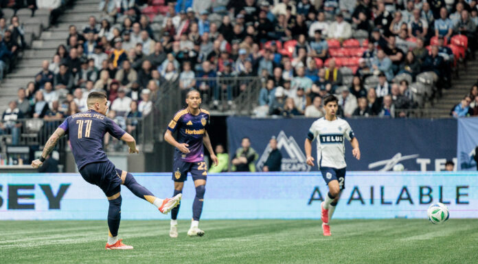 LA Galaxy cae ante Vancouver Whitecaps en un partido marcado por debuts y ajustes tácticos