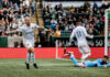 LA Galaxy rescata un empate ante Portland Timbers en un partido intenso