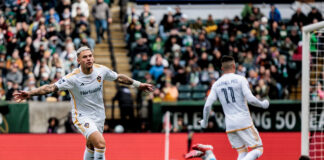 LA Galaxy rescata un empate ante Portland Timbers en un partido intenso